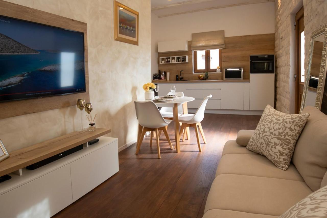 Luxury Apartment Vista Del Mare 希贝尼克 外观 照片